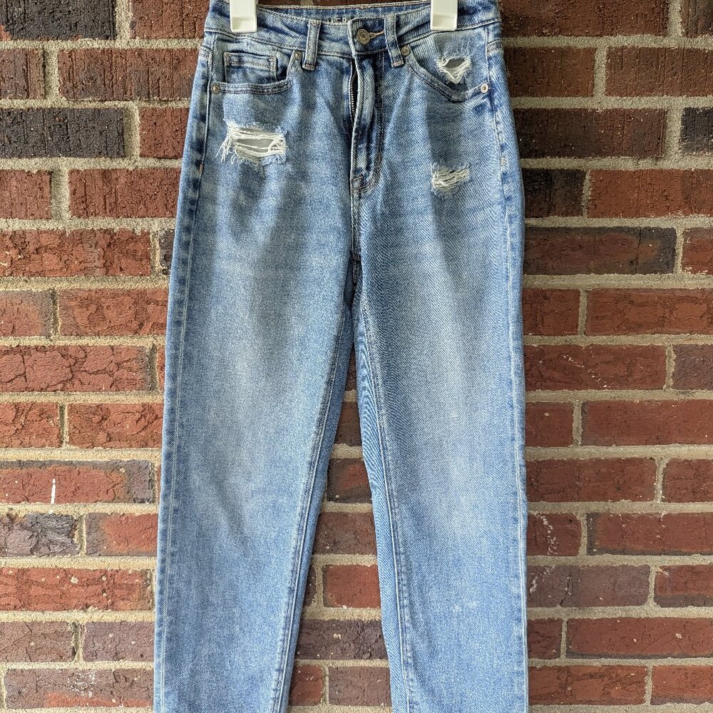 NWOT American Eagle distressed high rise stretch, size 00